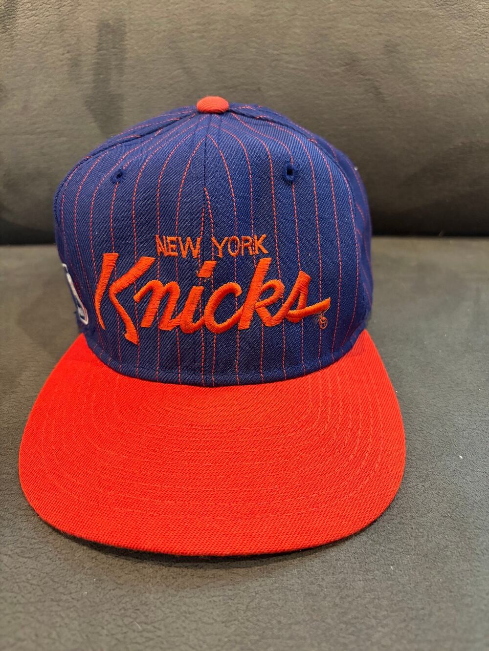 Sports Specialties New York Knicks Script Pinstripe VTG Snapback Cap Youngan